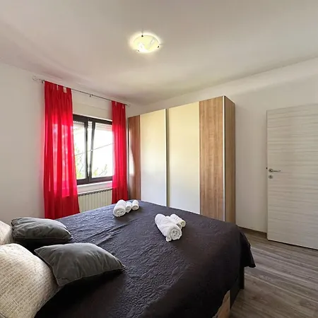 Rozi Apartment Šilo