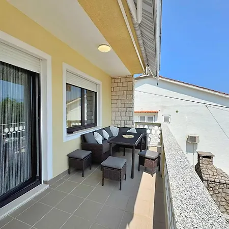 Rozi Apartment Silo (Krk)