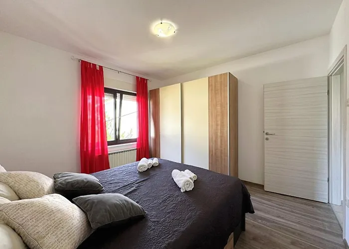 Rozi Apartment Šilo