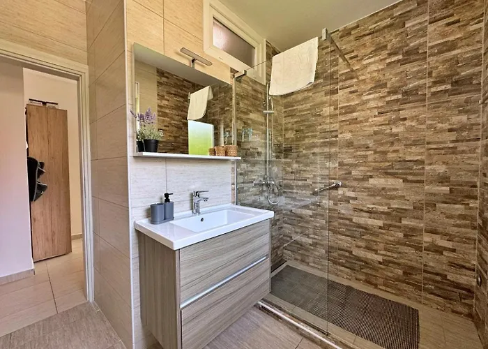 Rozi Apartment Šilo
