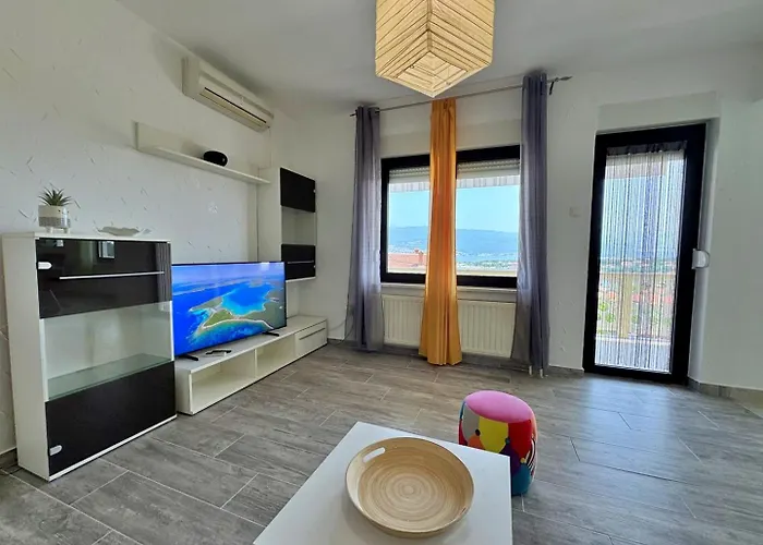 Rozi Apartment *