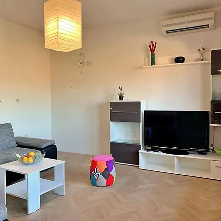 Apartment Rozi